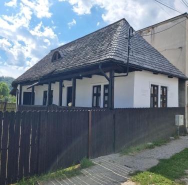 Casuța din Domnești
