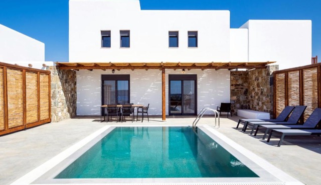 Cato Agro 2, Seafront Villa with Private Pool