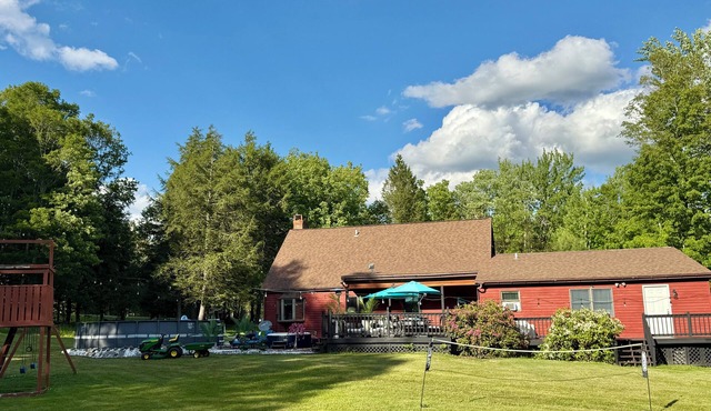 Catskills - Windham Villa | 6BR, 4 BA, XL Pool, Hot Tub & Cinema, Gardens