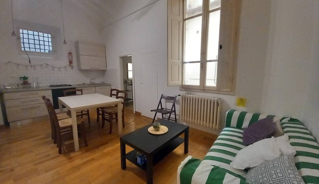Cavour 46 First - Two Bedroom Apartment, Sleeps 3