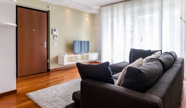 Cavour 75 - Two Bedroom Apartment, Sleeps 4