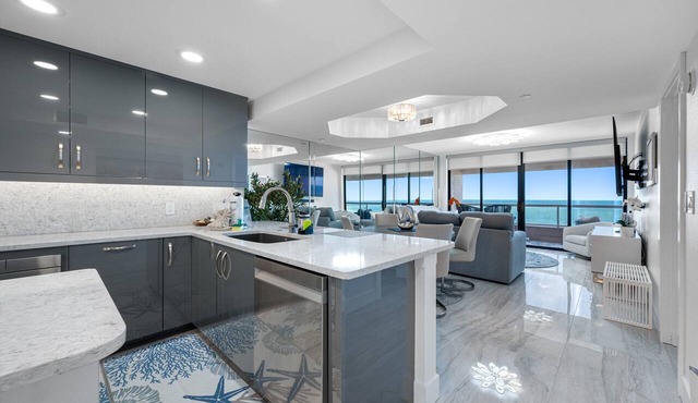 🌅 CBC 2-17C – Sunset Oasis |Gorgeous beach front with a private balcony, pool, gym!