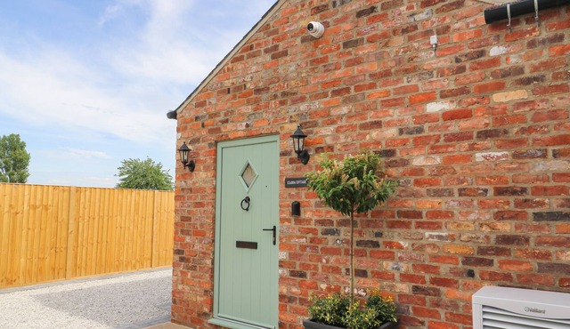CEADDA COTTAGE, family friendly in Drax, North Yorkshire