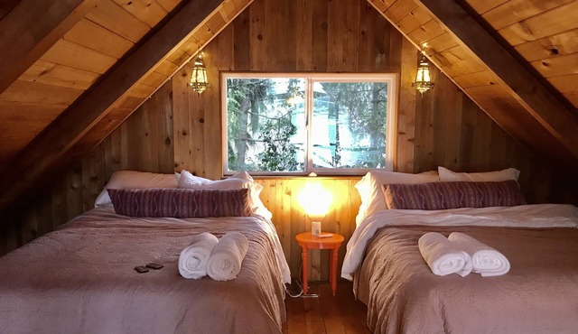 Cedar A-Frame with sunset views over the cove