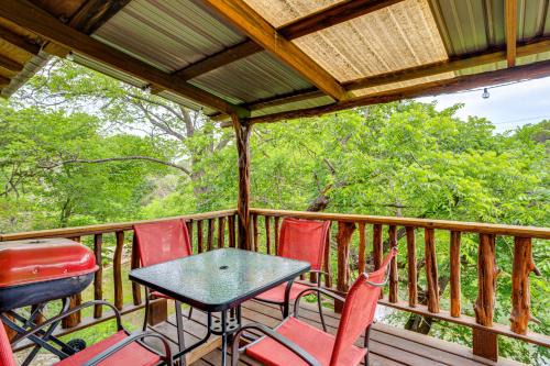 'Cedar Falls Cabin 5': 1/2 Mile to Turner Falls