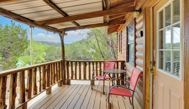 ‘Cedar Falls Cabins #6’: Hillside w/Views!