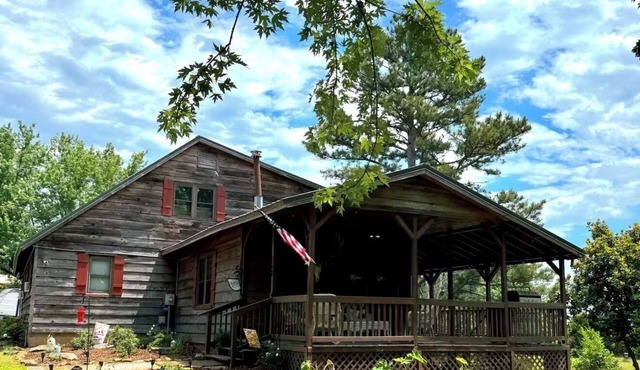 Cedar Lodge Sleeps 20 Near Square Views