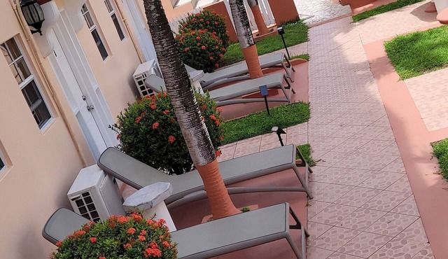 Cedar Palm Villa Private Studio Close To Airport & Beaches