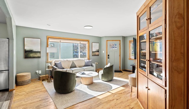 Cedar & Sage House | A Calm & Charming Retreat