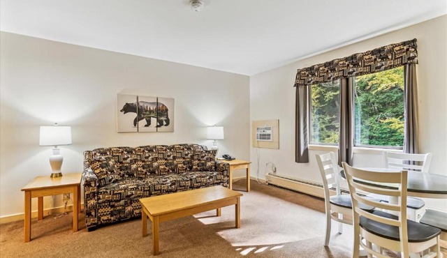 Cedarbrook One Bedroom Suite 11416