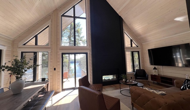 Cedars West - New Lakeside cottage with sauna