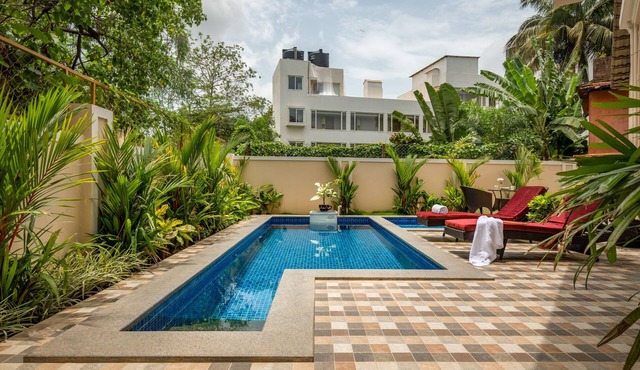Celebration Villa Luxury 6 Bedroom with Pool and Jacuzzi close Baga Beach