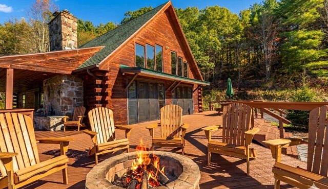 Celestial Cabin: Mountain Views | Wraparound Deck
