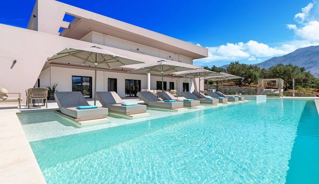 Celestial Luxury Villa Private Pool & Jaccuzzi