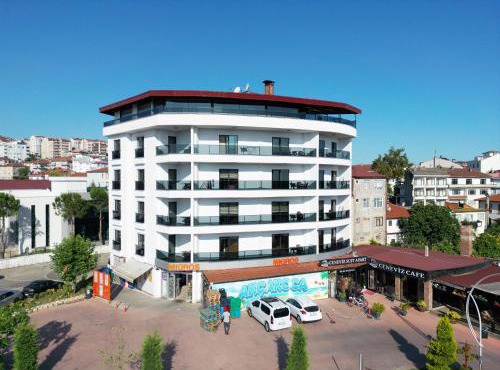 Ceneviz Suit Hotel