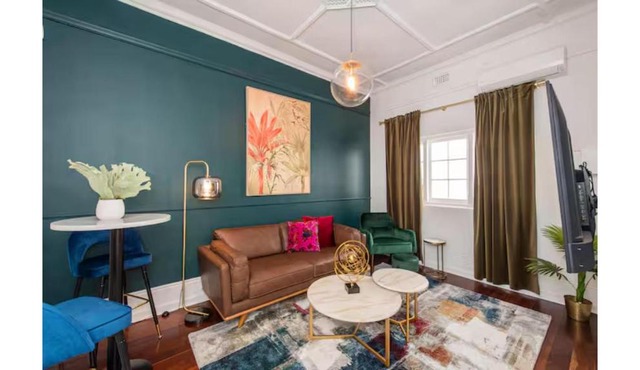 Central 1BDR APT in West Perth with Parking