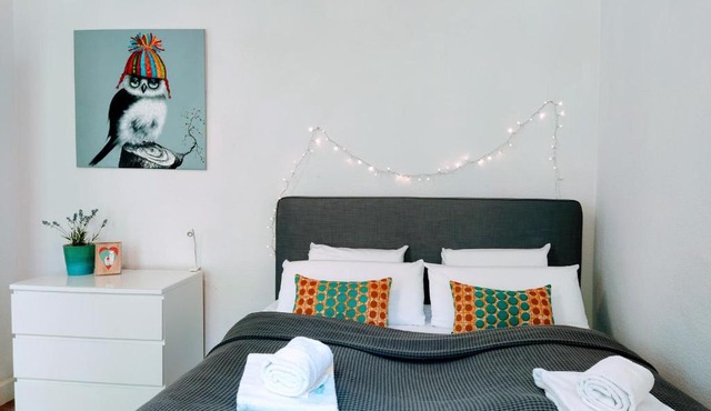 Central 2 bedroom flat for families & calm guests