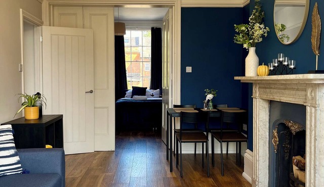 Central 2bed En-suite Apartment with Free Parking Leamington Spa