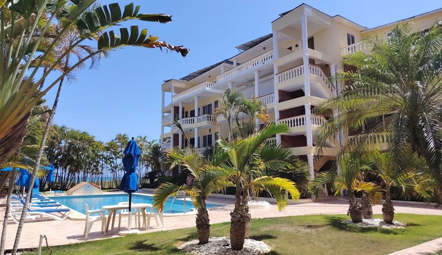 Central 3-Bedroom Condo between Beach & Bakery w/Oceanview