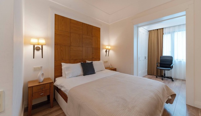 Central 3BR Apartment - 1–2 Min to Taksim Square - A/C - Elevator