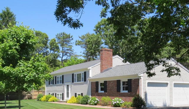 Central A/C, Walk to Beach, Gated Yard, Wifi, HD TV, Gas Grill, Firepit