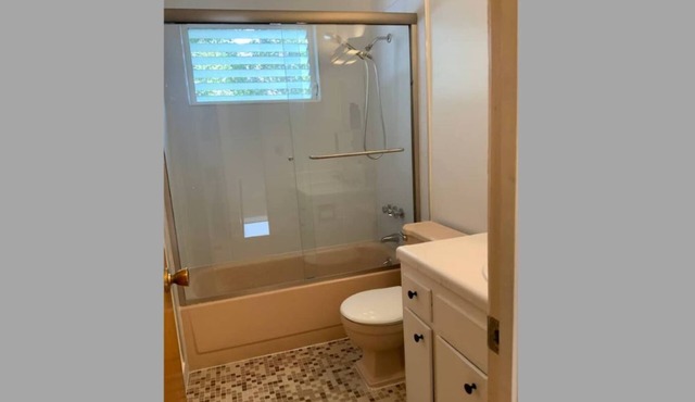 Central Alameda 2-br apartment with WiFi