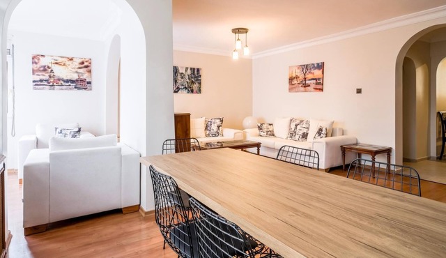 Central and Capacious Flat Near Levent in Besiktas