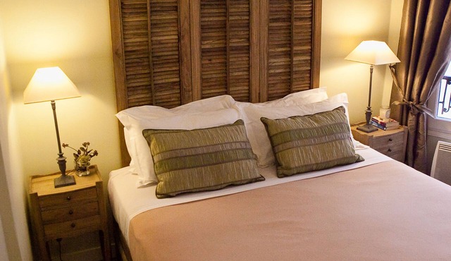 Central and quiet Saint-Germain des Pres Deluxe 1 bedroom - 100% legal