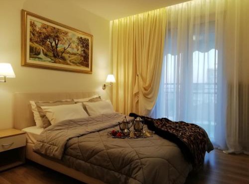 Central Apartament on Clock Square D2