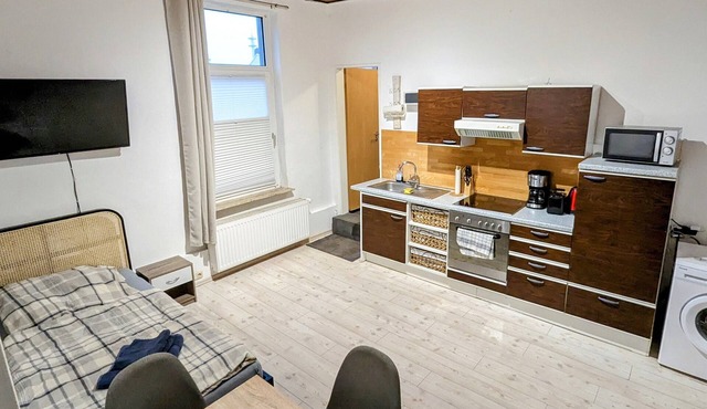 Central apartment for 3 people with kitchen & washing machine