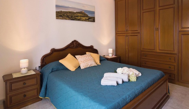 Central Apartment “Santantioco” near the Beach with Wi-Fi, A/C, Balcony