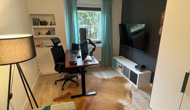Central apartment on the 1st floor, close to the highway