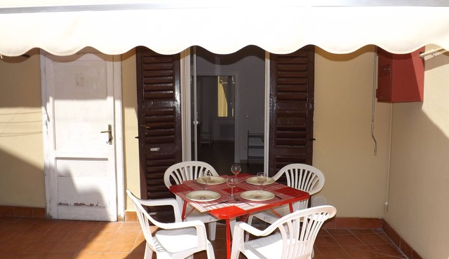 Central apartment with balcony and terrace