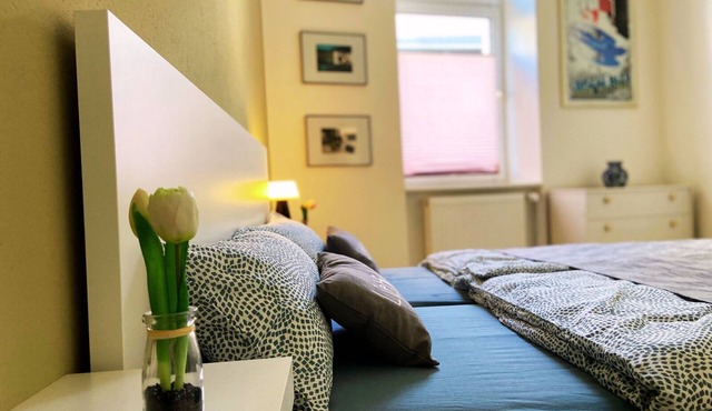 Central, bright + cozy vacation apartment (64 sqm) on the ground floor of an old detached house