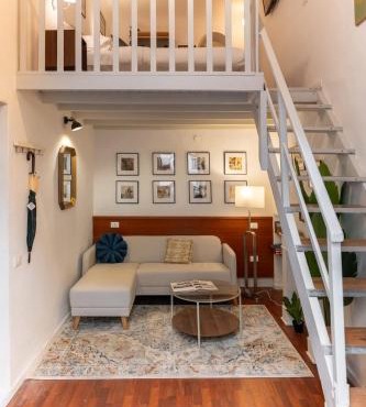 Central Bright Loft with FREE Private Parking