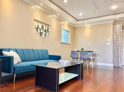 Central & Comfy 1B1B