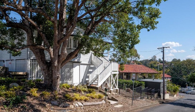 Central Cottage
