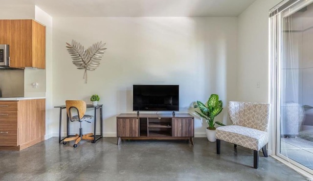 Central District Condo | Modern| Rooftop