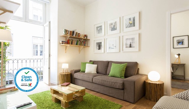 Central Downtown 1E up to 13guests by Central Hill