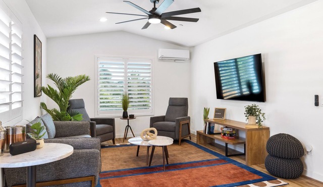 Central Escondido 1BR/1BR with King Bed & W/D in Unit