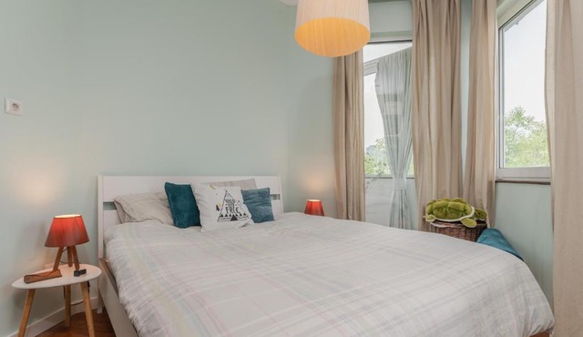 Central Flamingo 2BD Flat - Balcony & Fast WiFi by Flat Mаnager
