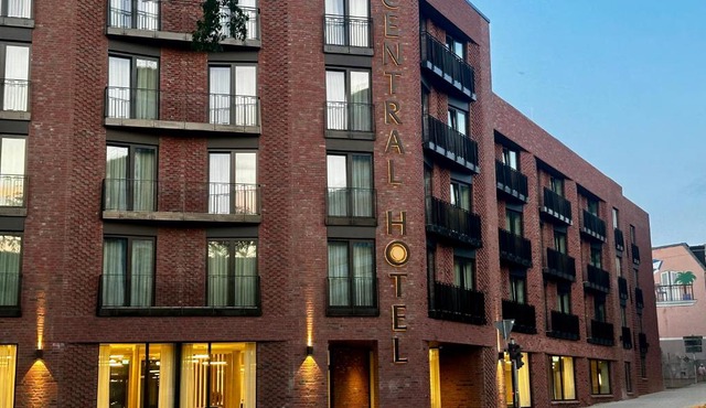 Central Hotel