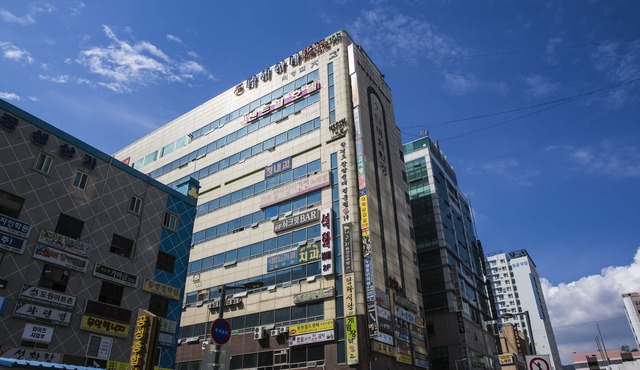 Central Hotel