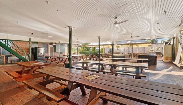 Central Hotel Stroud