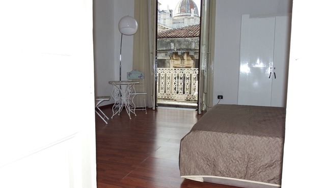 Central house - elegant apartment in an ancient building in the historic center