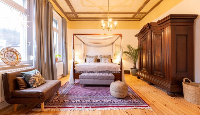 Central in Coburg: Exclusive city apartment - ideal for groups