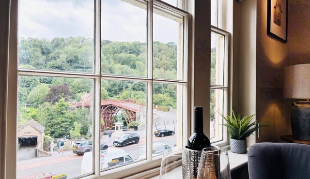 Central Ironbridge Apartment