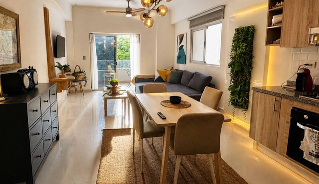 Central location Close to Ocean King Bed