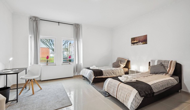 Central location. Ideal for business people, fitters.3 rooms, WiFi, SmartTVs