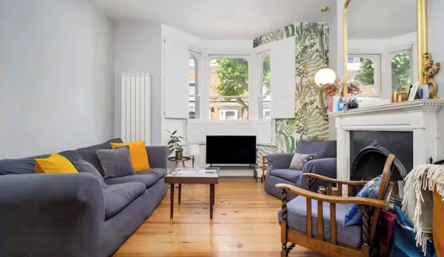 Central London oasis: Large 4BR house w garden next to Kennington Park